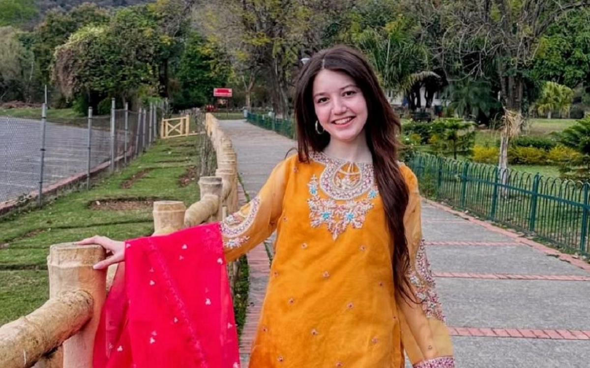 Sana, o tânără de 17 ani abia împliniți, a fost împușcată mortal de un bărbat obsedat de ea. Fata era celebră pe TikTok