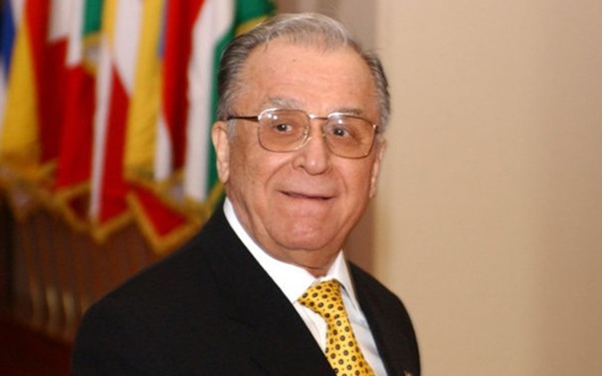 Unde va fi înmormântat Ion Iliescu. Fostul președinte al României are locul de veci ales