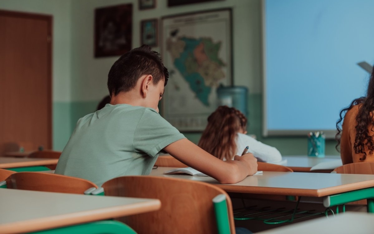 Un elev de 14 ani din Năsăud a făcut infarct în timpul orelor. Cum se simte acum după ce și-a pierdut cunoștința brusc