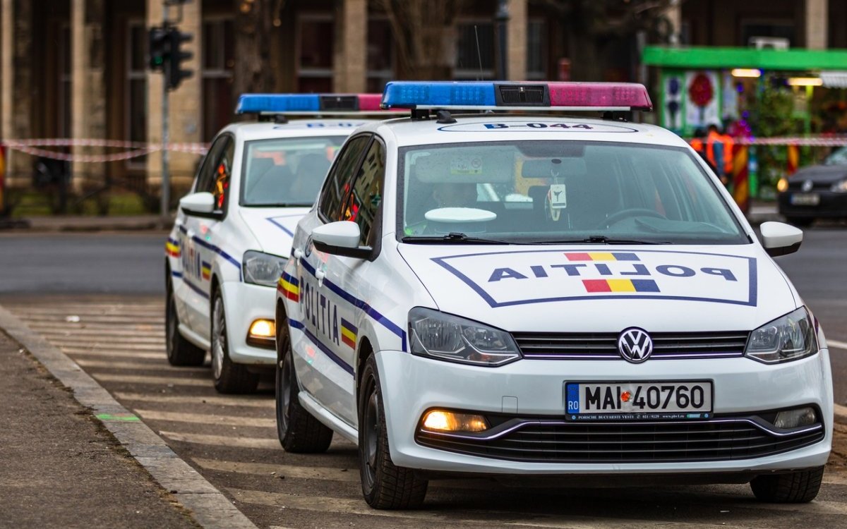 O nouă crimă care îngrozește România. O tânără de 22 de ani, însărcinată cu al treilea copil, a fost ucisă cu toporul de partenerul ei, în plină stradă