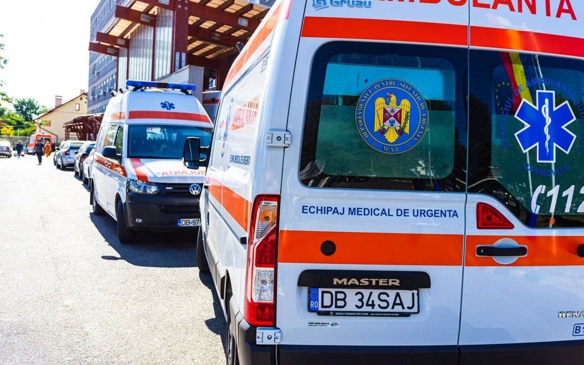 O femeie din Iași a fost înjunghiată de soț pentru că aceasta voia să divorțeze. Fiul celor doi și-a găsit mama într-o baltă de sânge