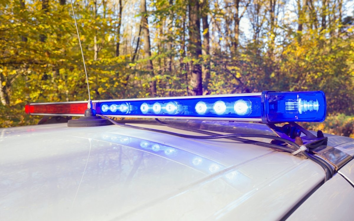 Un bărbat de 35 de ani și-a pus capăt zilelor din cauza depresiei de care suferea. Iubita lui l-ar fi găsit spânzurat în pădure