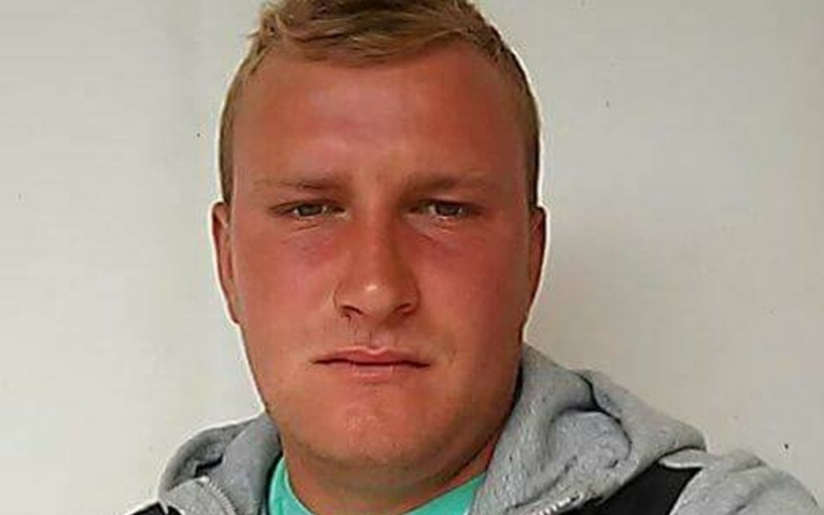 Ionuț, un tată din Suceava de 30 de ani, a murit după ce a acuzat dureri de stomac și s-ar fi tratat singur. Trei copii și o soție îndurerată au rămas fără stâlpul casei