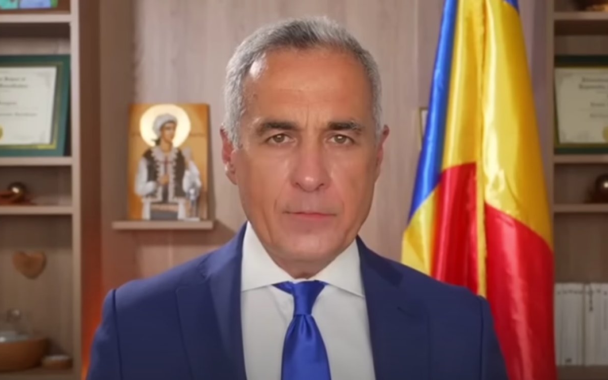 Călin Georgescu și-a cumpărat o casă de vacanță într-o localitate neașteptată, cu trecut controversat. Legătura cu legionarii ridică semne de întrebare