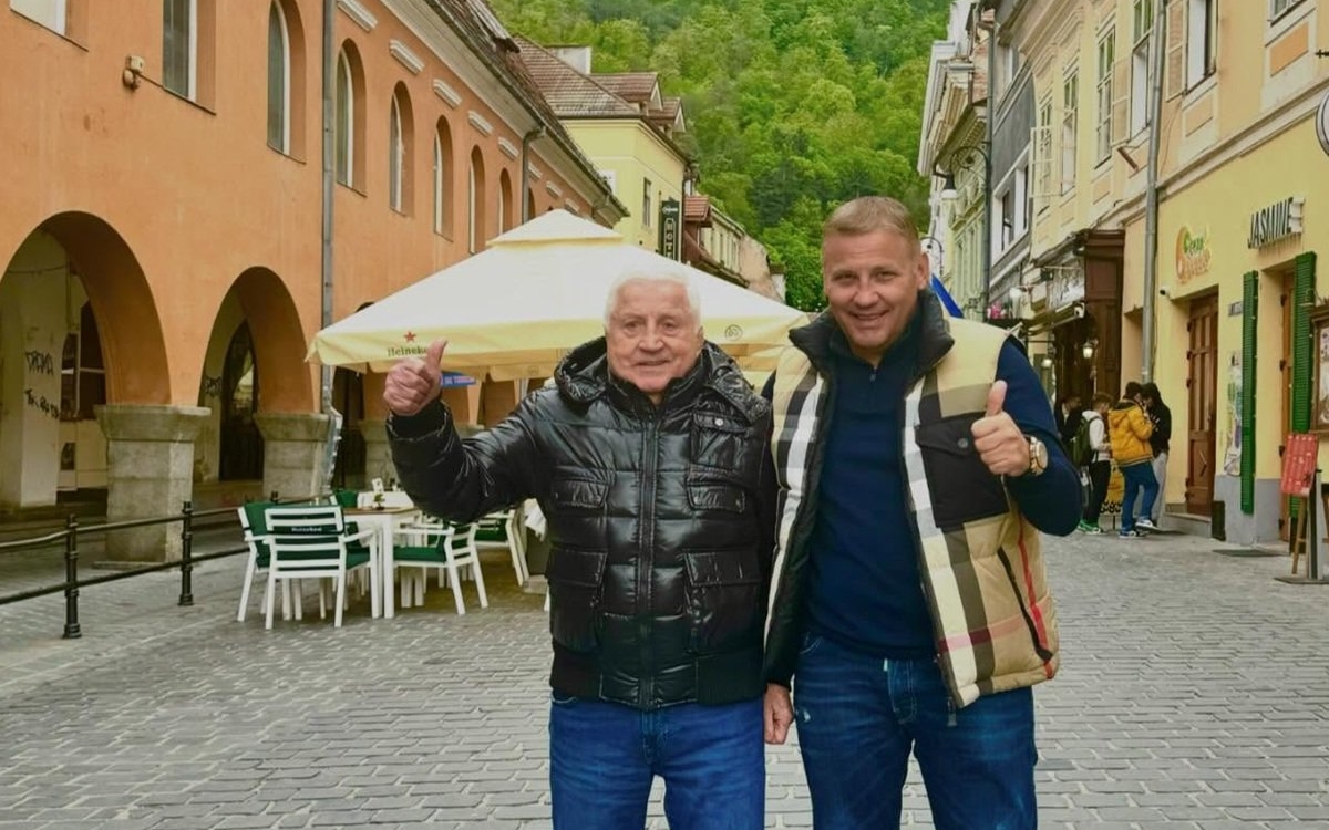 Ciprian, fiul Irinei Loghin distrus de durere la înmormântarea tatălui său. Ce gest a făcut înainte ca sicriul să fie băgat în groapă