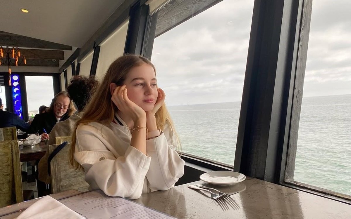 Irina Columbeanu pleacă de acasă. De ce a decis să nu mai locuiască în Malibu cu mama ei
