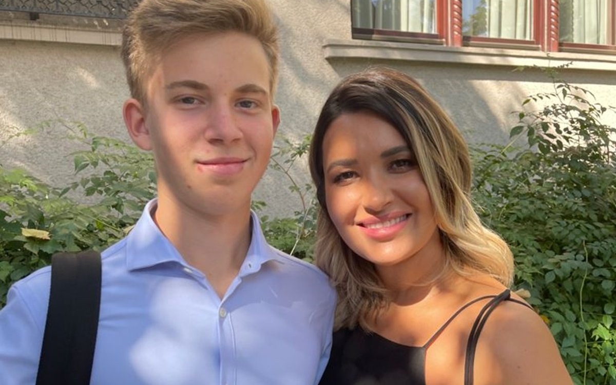 Dublă sesiune de emoții pentru Ela Crăciun! Vedeta, prinsă între examenele proprii și Bac-ul fiului: „Eram mai stresată decât el!”