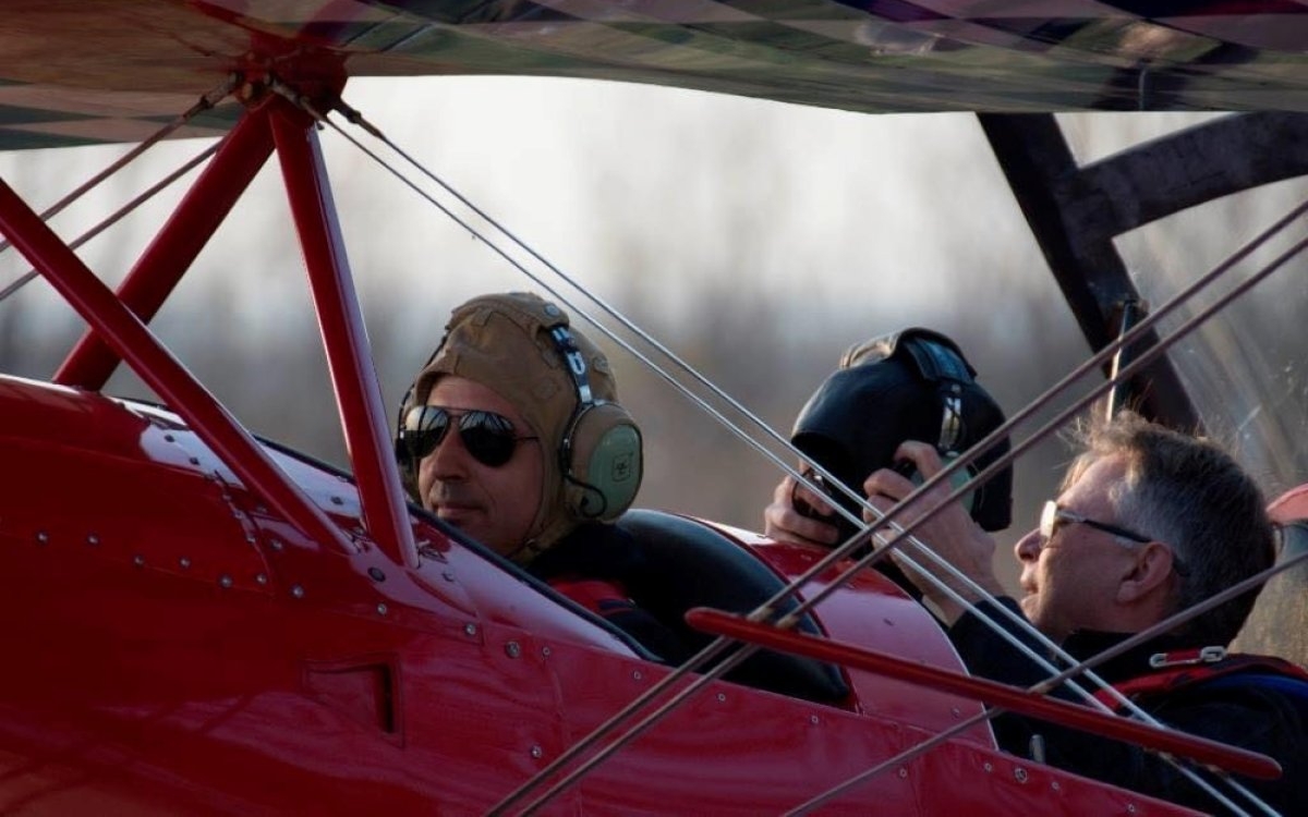 Primele declarații ale soției pilotului mort după accidentul aviatic de la Orăștie. Sorin Bonchiș supraviețuise miraculos unui alt accident în urmă cu 7 ani