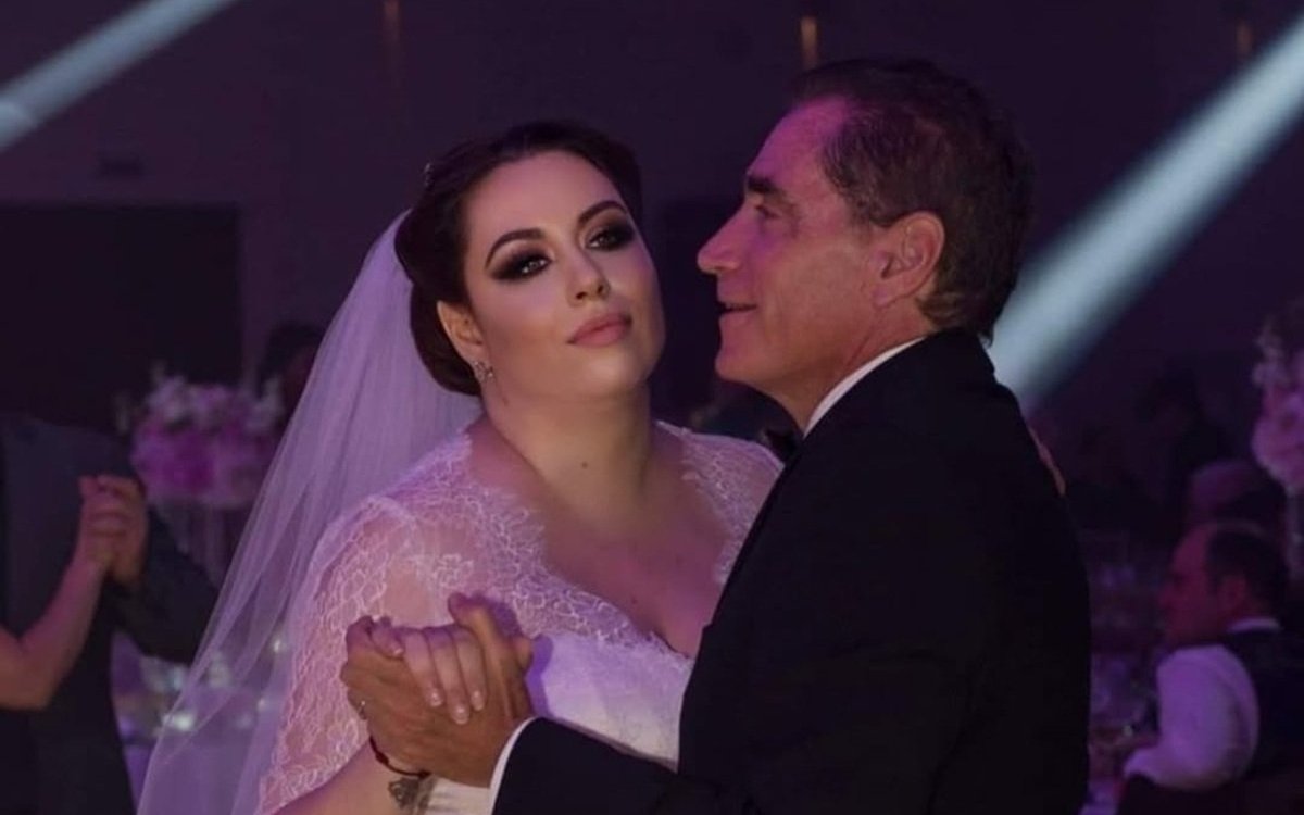 Oana Roman, mesaj extrem de emoționant pentru tatăl ei, care a împlinit 79 de ani. "Ai fost la un pas să-ți pierzi viața"