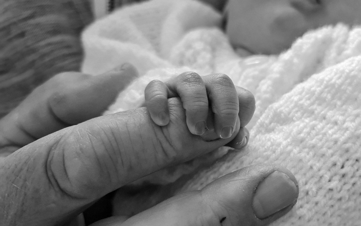 Un copil de cinci luni din Gaza a murit de foame. Fetița cântărea mai puțin decât la naștere