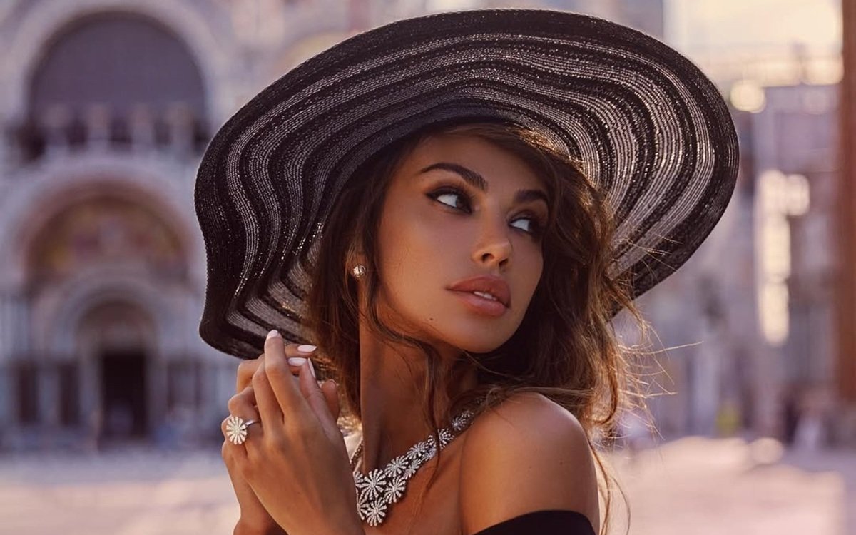 Mădălina Ghenea, diagnosticată cu o boală incurabilă. „Mă simt extrem de rău, mai ales în ultima vreme”