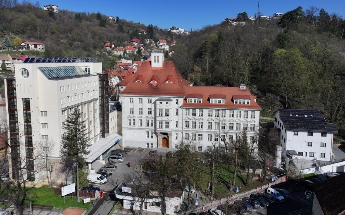 O tânără de 19 ani din Brașov a murit subit la numai câteva zile după naștere. Familia este distrusă, doi copii au rămas orfani de mamă