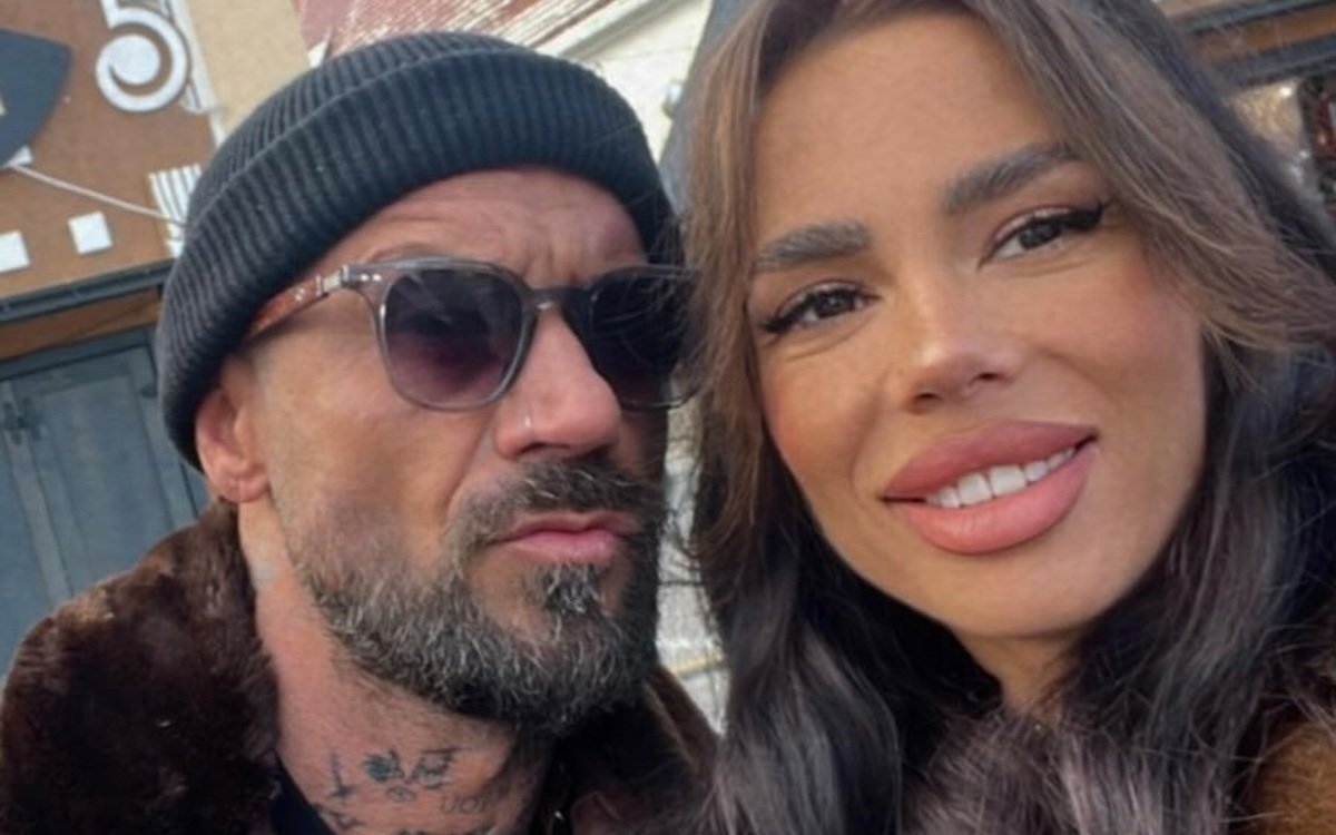Cristina și Andrei de la „Insula Iubirii” au fost bătuți si agresați într-un club din București. Poliția și mascații au intervenit pentru a-i salva