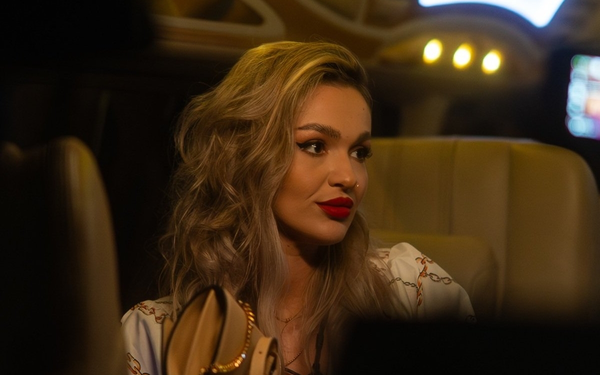 Ella de la Insula Iubirii a recunoscut că a picat în ispită, dar încă poartă inelul de logodnă. Ce plan are pentru finalul emisiunii