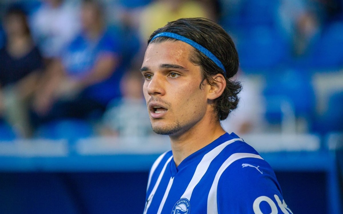 Ianis Hagi, probleme cu legea după ce a devenit tătic? De ce a fost oprit de Poliție după ce a plecat de la spital