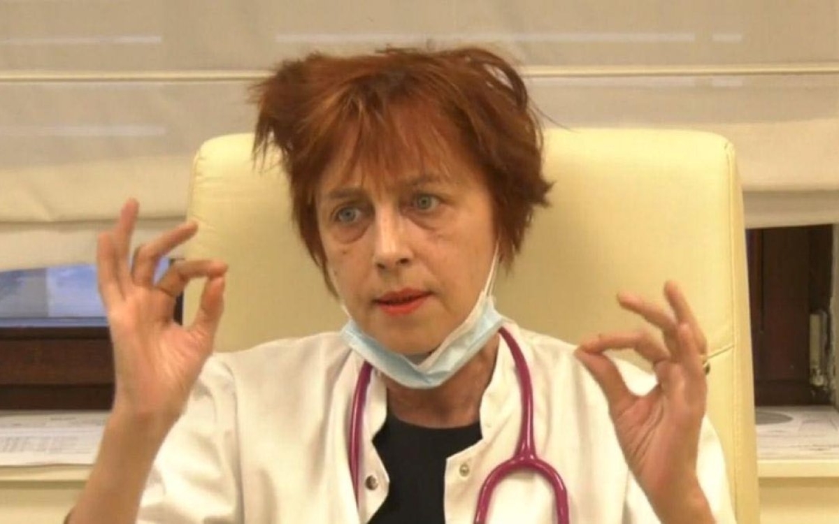 Un nou derapaj public din partea medicului Flavia Groșan. Colegiul Medicilor Bihor o cercetează disciplinar după ce a afirmat că persoanele nevaccinate se pot îmbolnăvi dacă au relații intime cu cei vaccinați