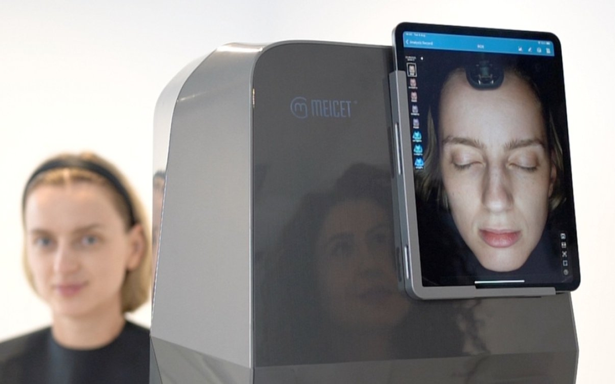 Analiza facială digitală: radiografia pielii tale la final de vară – explicațiile dr. Cătălinei Voinea