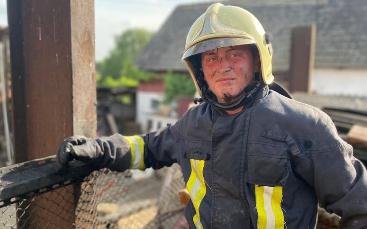 Alex, un tânăr de 22 de ani a murit fulgerător în Arad. Era pompier voluntar și avea planuri mari de viitor