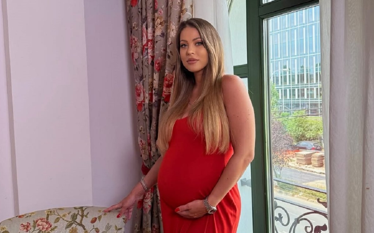 Roxana Nemeș se pregătește intens pentru a-și cunoaște gemenii. Cum se simte pe ultima sută de metri cu sarcina