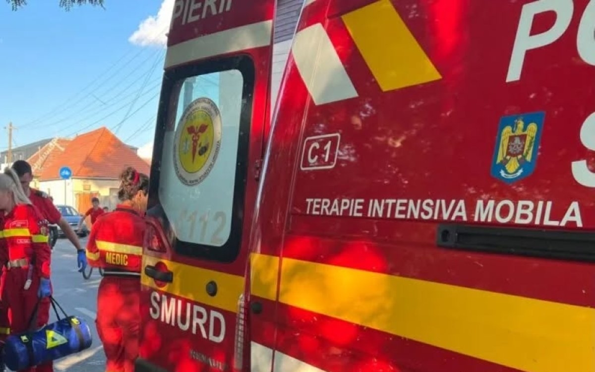 Un tânăr de 18 ani din Dâmbovița a murit sub un mal de pământ care a căzut peste el. S-a încercat resuscitarea, dar a fost prea târziu