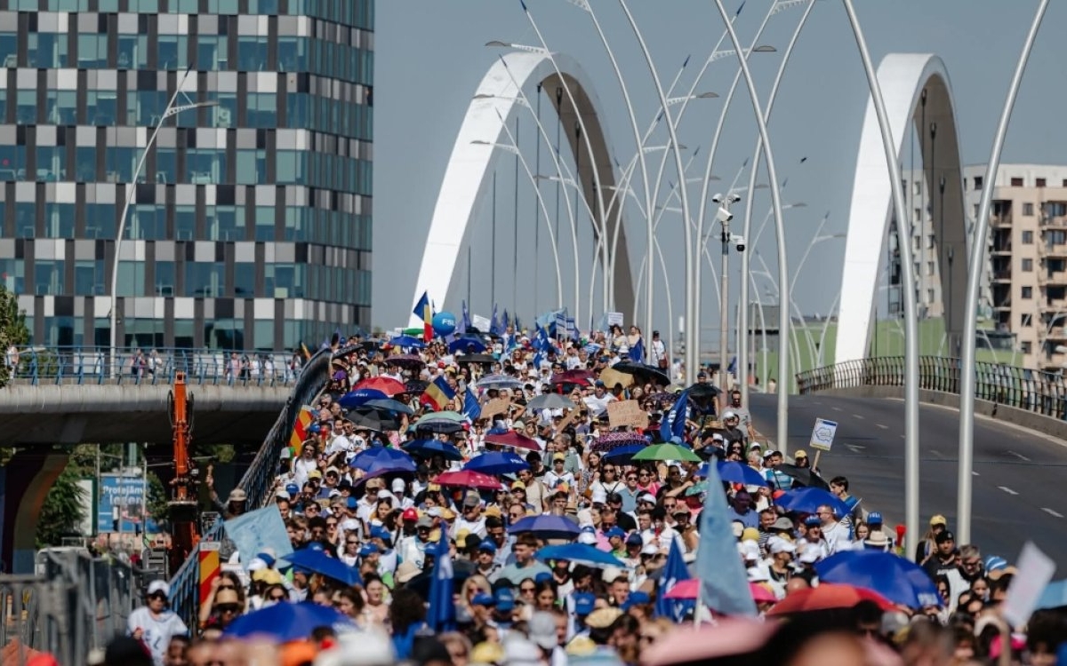 Protest masiv în București. Ce nemulțumiri au cadrele didactice din România