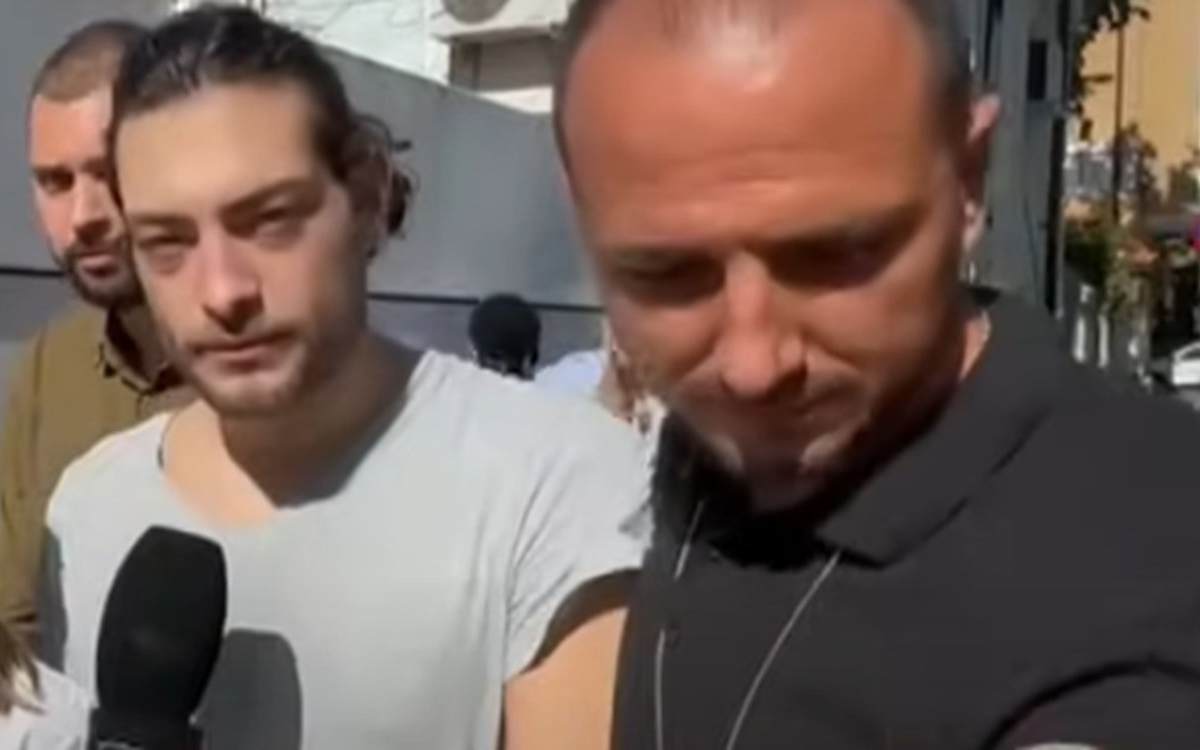 Primele imagini cu Toto Dumitrescu, încătușat de politisti. „M-am speriat, nu am consumat droguri"