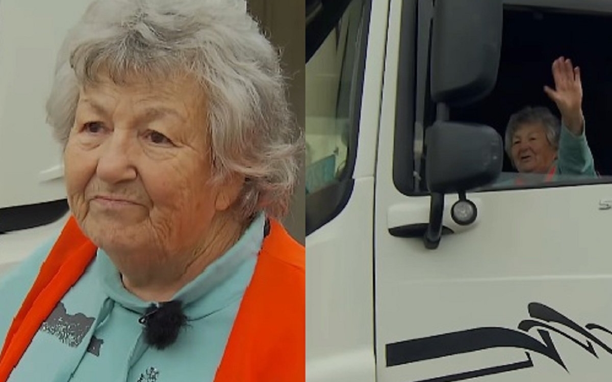Bunica Rosi demonstrează că șoferia nu are vârstă. Are 76 de ani și conduce un camion de 40 de tone