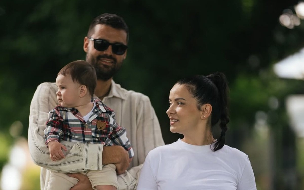 Anca Dinicu a fost cerută în căsătorie de tatăl copilului ei. Unde a avut loc momentul și ce planuri de nuntă au