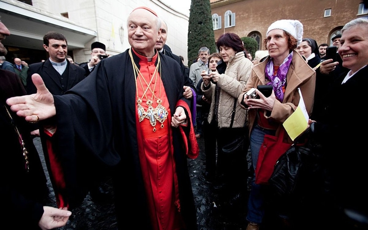 A murit cardinalul Lucian Mureșan, arhiepiscopul Bisericii Greco-Catolice. Mesajul de condoleanțe transmis de Nicușor Dan