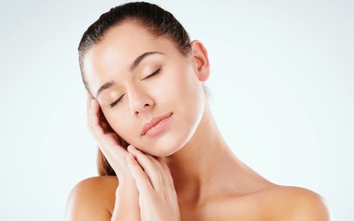Trucuri pentru un ten uniform și luminos în doar câteva minute