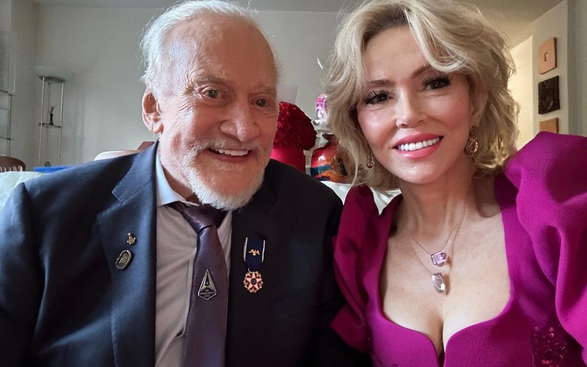 A murit românca Anca Faur, soția astronautului american Buzz Aldrin de 95 de ani. Avea 66 de ani