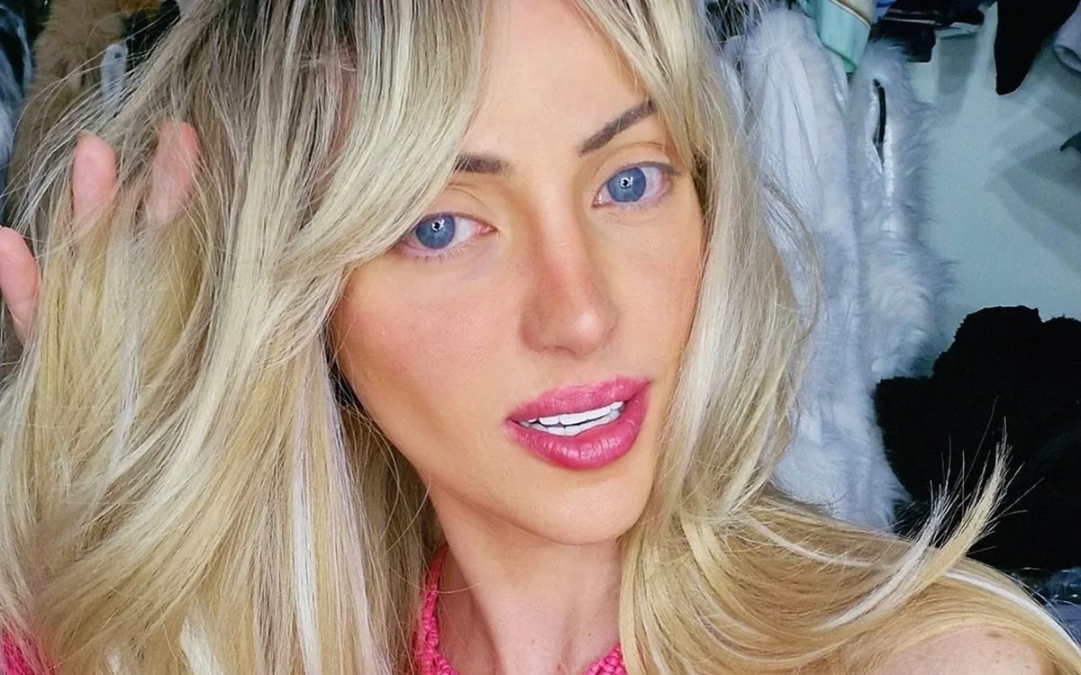 A murit „Barbie"! Barbara, influencerița de 31 de ani care s-a transformat în păpușă a murit în condiții suspecte. A fost găsită fără suflare în casă