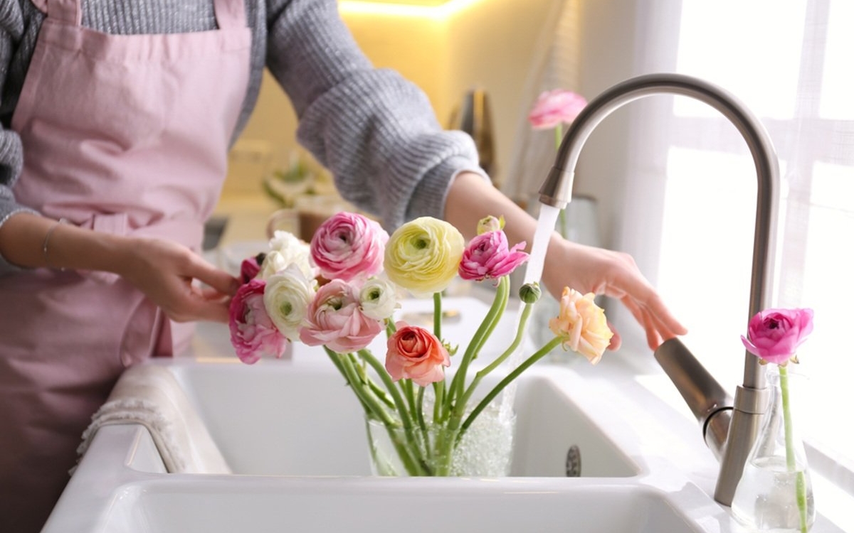 7 sfaturi ca florile din buchet să reziste mai mult