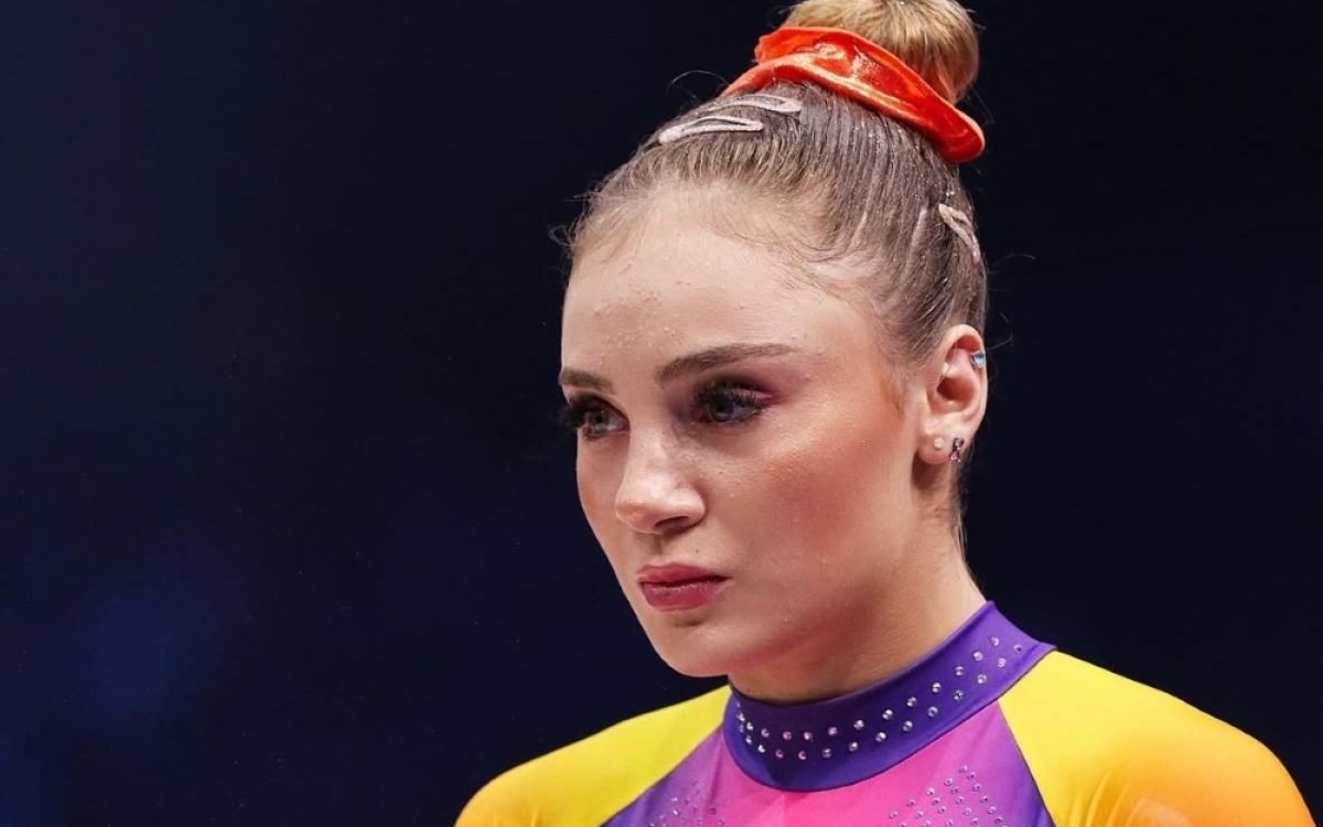 "Mami, mă dor coastele". Imagini cu Camelia Voinea în timp ce o agresa pe Sabrina în sala de antrenament. Primele reacții ale antrenoarei