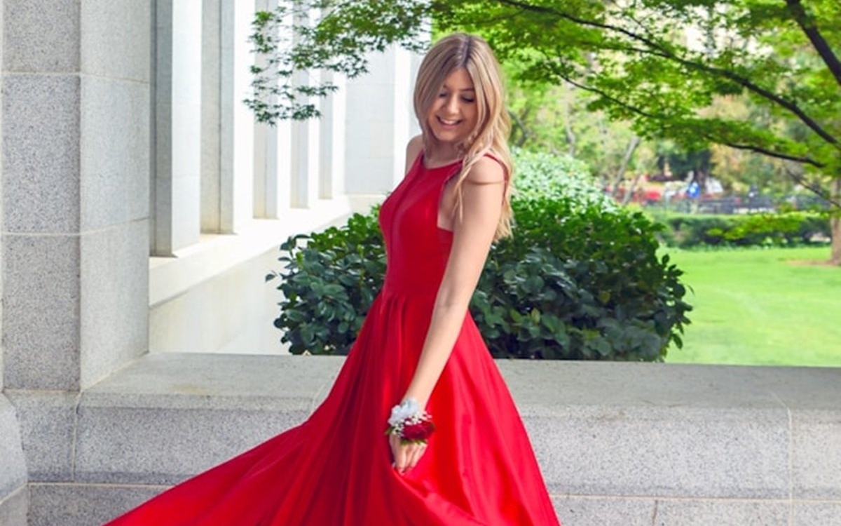 Rochii de ocazie – eleganță și stil pentru momente speciale