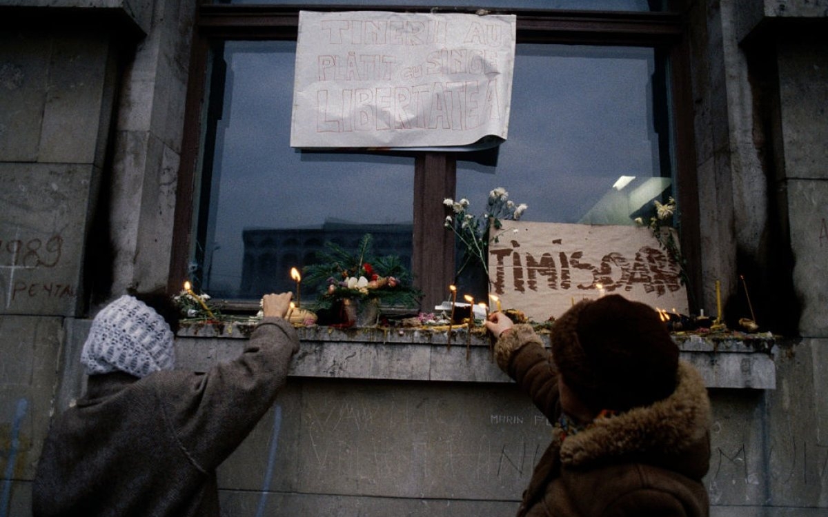 Zi de doliu în Timișoara, 17 decembrie. Ziua masacrului din 1989 și amintirea celor 110 martiri ai Revoluției