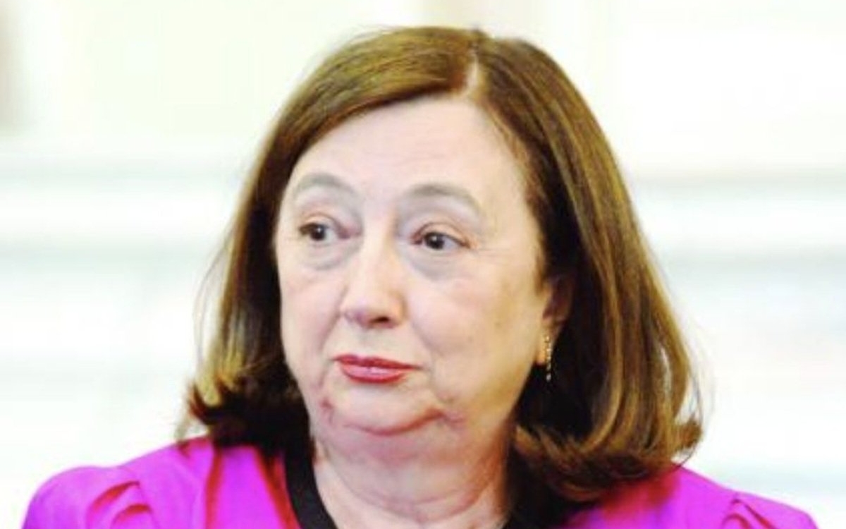 Începe lupta pentru averea Rodicăi Stănoiu. Marius Calotă este trecut în testament