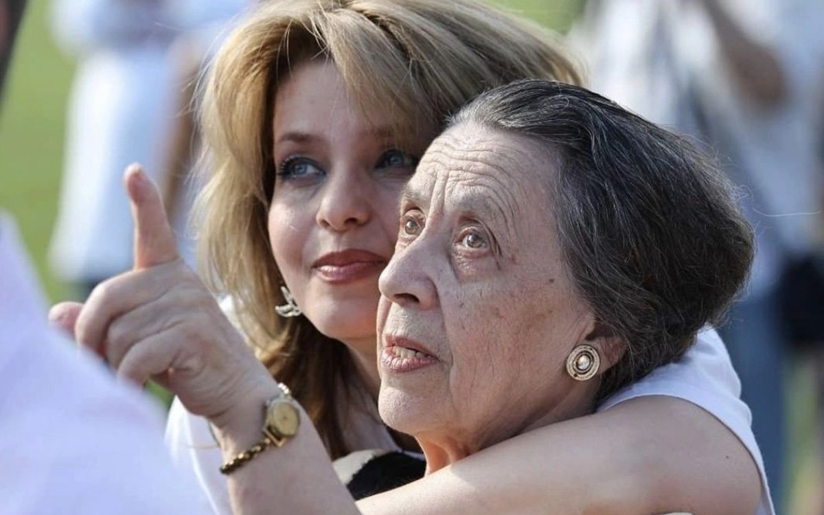 A murit mama Biancăi Brad. "Mama a plecat, într-o zi cu soare, să se întâlnească cu Emma...cu tata...cu sora"