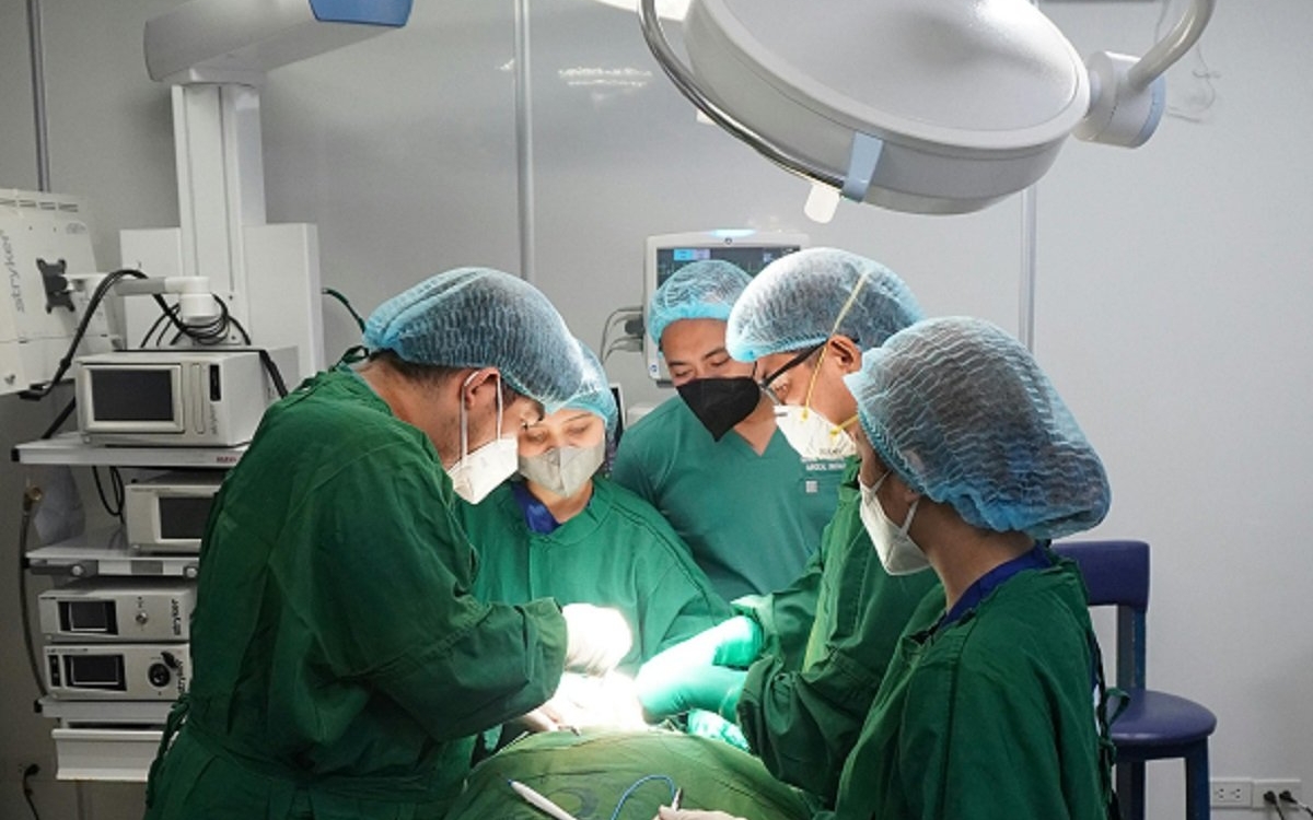 Primul transplant de inimă din 2026. Un băiat de 19 ani din Bistrița-Năsăud a primit o nouă șansă la viață: „Când am auzit elicopterul, mi-am ridicat fruntea spre Cer”