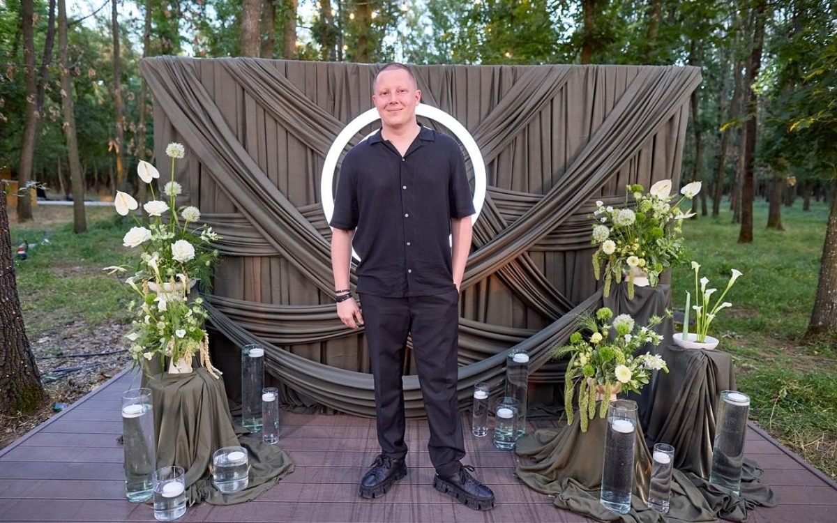 Bubu Cernea, copilul minune al tobelor, a împlinit 32 de ani. E discret cu postările, dar cei dragi l-au sărbătorit și în online