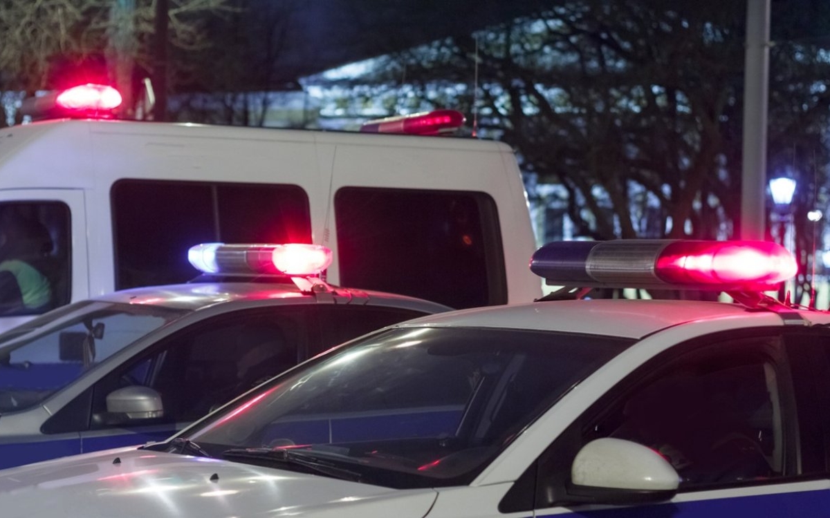 Un copil de 13 ani din Oradea a murit după ce a căzut de pe terasa unui bloc de 8 etaje. Era elev la Colegiul Național Onisifor Ghibu