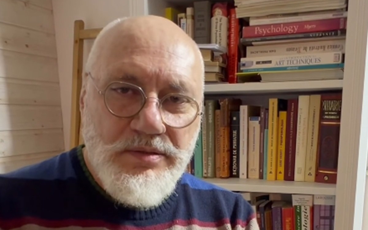 Falsul psiholog Cristian Andrei a revenit pe social media după ce a fost săltat de autorități. "O femeie care nu este iubită așa cum vrea devine posesivă"