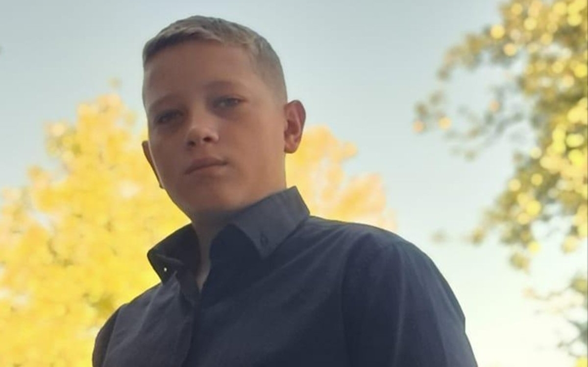 Eduard, un tânăr de 16 ani a murit în urma unui teribil accident de motocicletă. Rănile suferite nu au mai fost compatibile cu viața