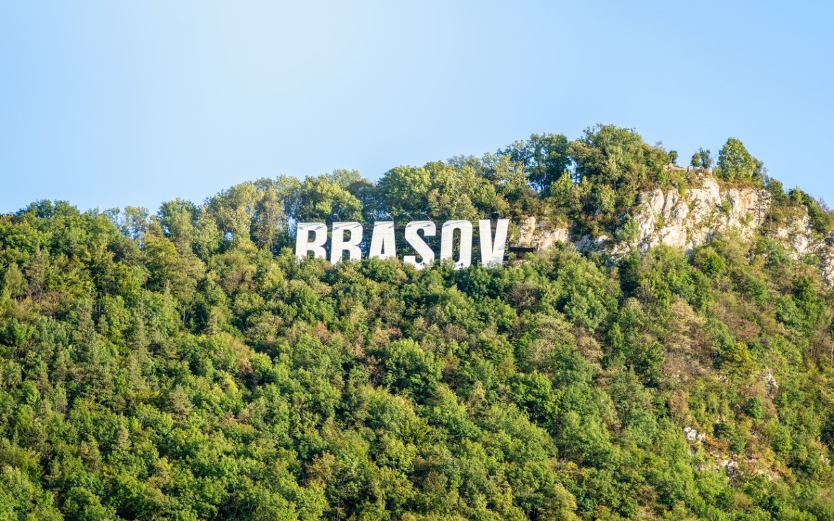 O femeie de 29 de ani ar fi fost desfigurată într-un centru SPA din Brașov. Cere daune de 4,5 milioane de euro