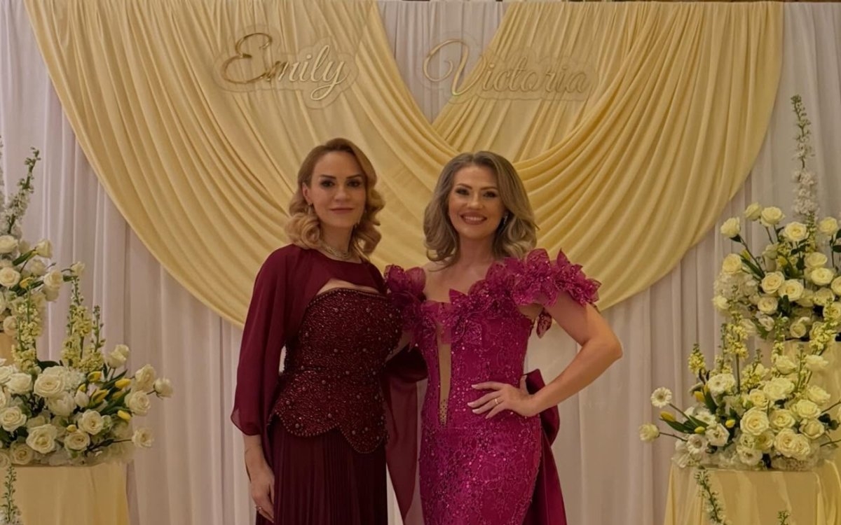 Bunica Gabriela Firea a strălucit la botezul nepoatei sale. Primele imagini de la petrecerea micuței Emily Victoria