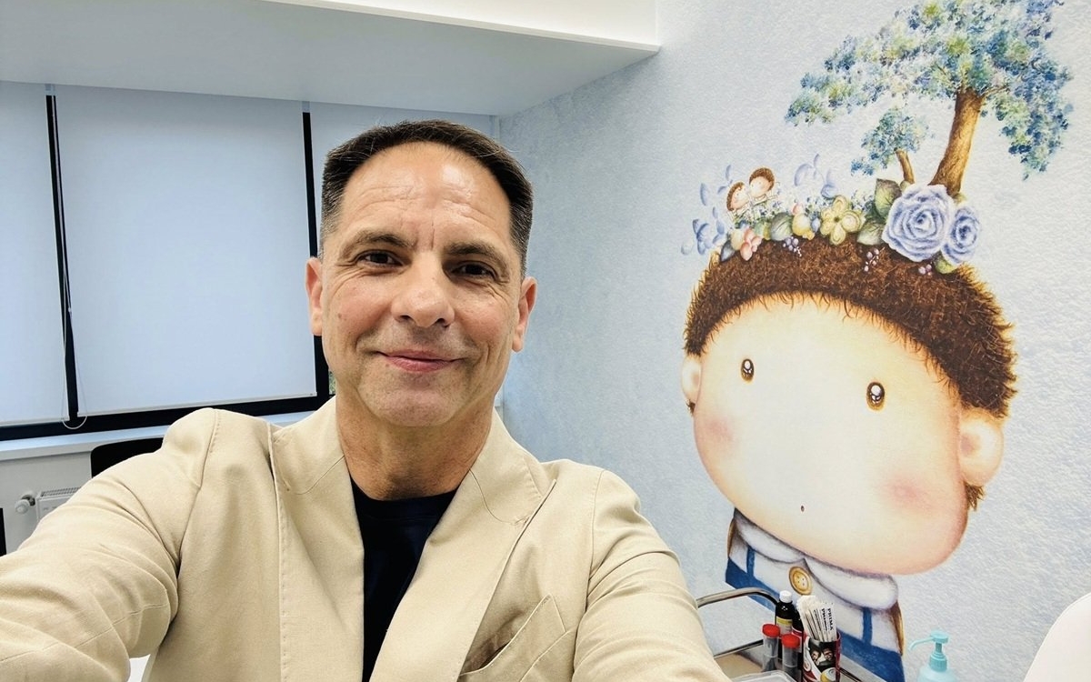 Dan Negru, imagine emoționantă din copilăria lui cu ocazia zilei de naștere. "Nouă timpul ne schimbă trupul, dar noi nu ne schimbăm deloc"