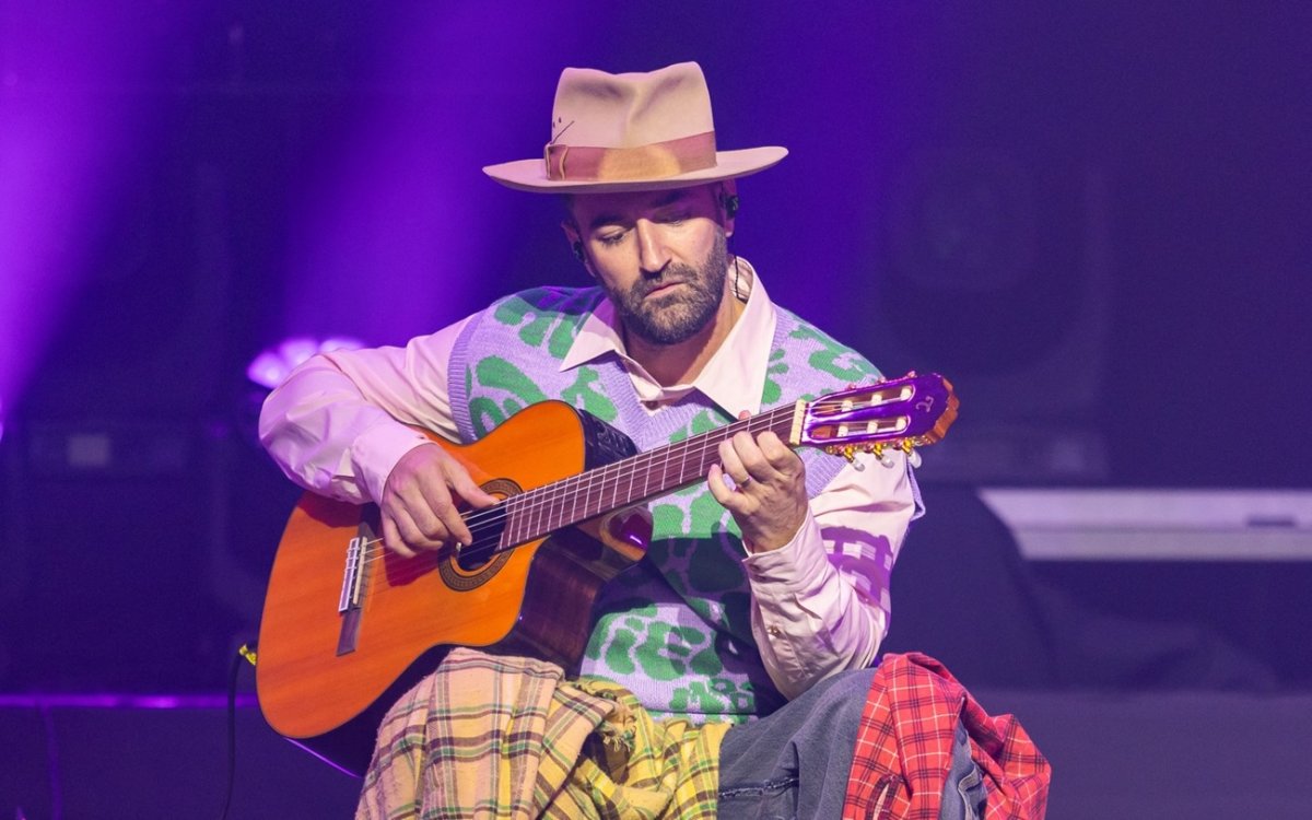 Smiley, aspru criticat de fani pentru ținuta de la Sala Palatului. "De la cort, îmi pare rău"