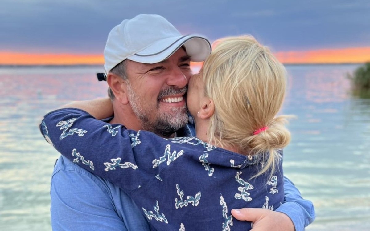 Horia Brenciu își lasă familia în Malaezia și se întoarce în România. "Probabil ne-am întoarce undeva în noiembrie"