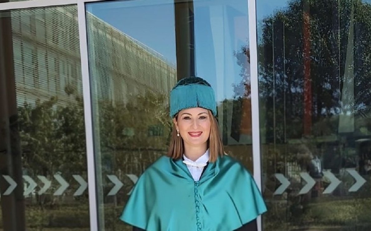 Mirela, o româncă plecată în Spania ca menajeră și îngrijitoare de bătrâni, a ajuns doctor în Științele Educației cu distincția „cum laude”. „Lucram și învățam. Nu făceam nimic altceva”