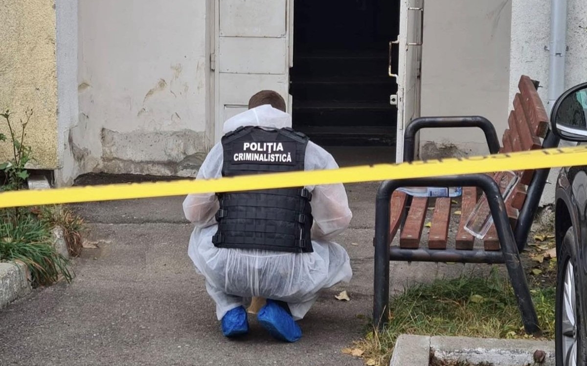 Adelina, o tânără de 25 de ani din Iași a murit sub privirele fiicei sale de 7 ani. Copila a stat cu cadavrul mamei în casă toată noaptea neștiind ce se întâmplă